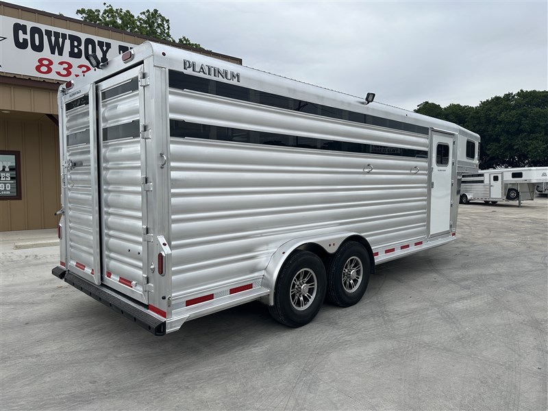 Trailer Photo 16