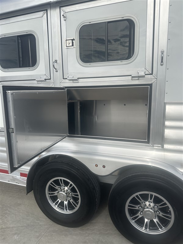 Trailer Photo 26