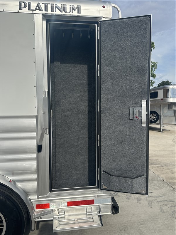 Trailer Photo 24