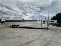 2026 10 horse Platinum 10 Horse Trainer Trailer