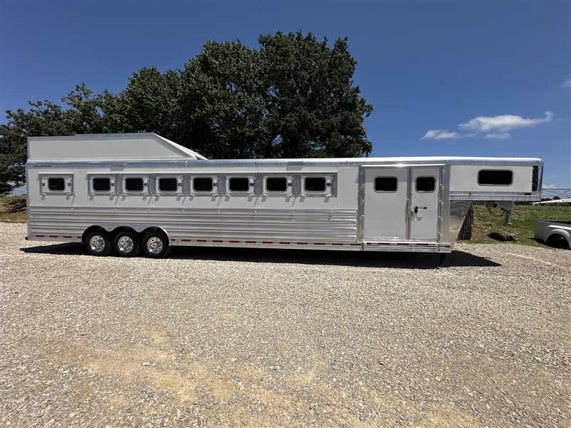 Trailer Photo 2