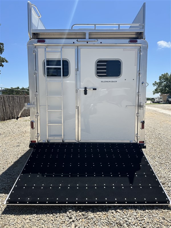 Trailer Photo 4