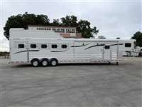 2025 5 horse Platinum 5 Horse P/C load 14' Signature Quarters interior