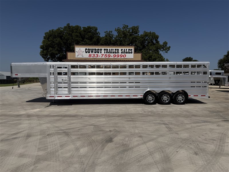 2026 Platinum 32' x 8' Stock Trailer