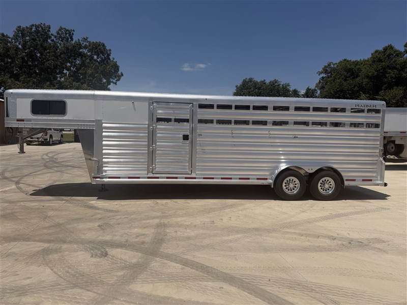 Trailer Photo 2