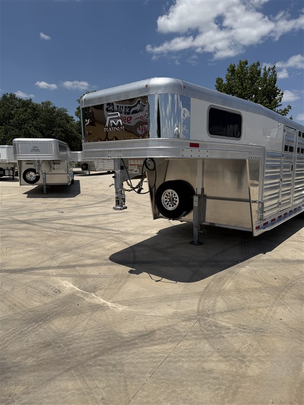 Trailer Photo 16