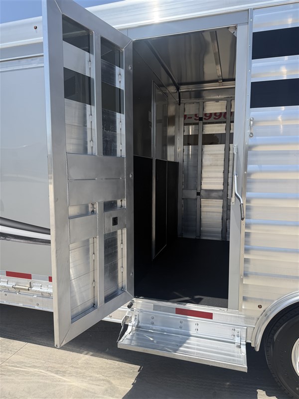 Trailer Photo 21
