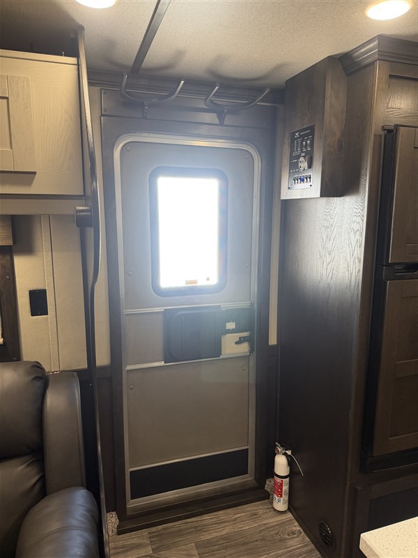 Trailer Photo 17