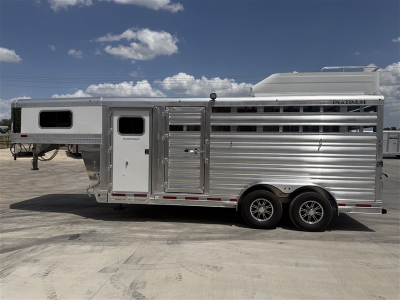 Trailer Photo 2