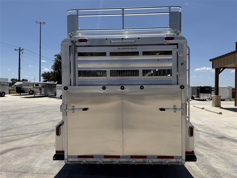 Trailer Photo 3