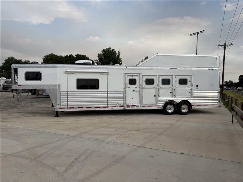 Trailer Photo 2