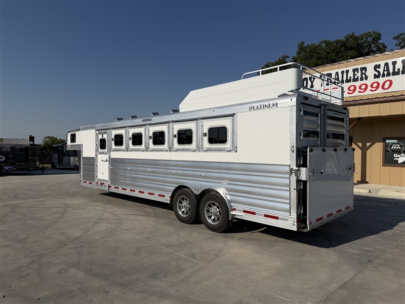 Trailer Photo 19