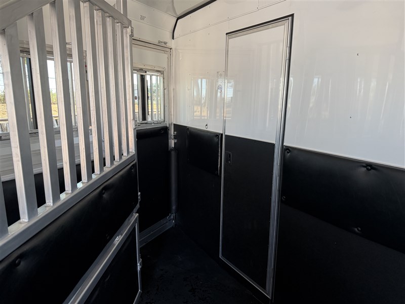 Trailer Photo 25