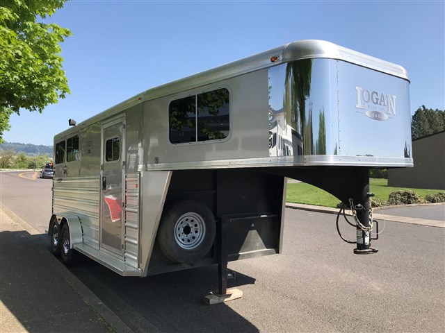 Logan Razor Trailer 2014 Logan Razor 2 Horse Slant SALE PENDING