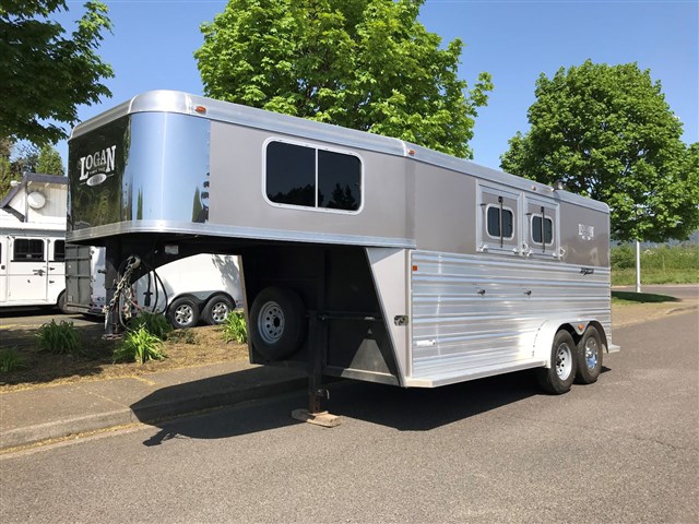Logan Razor Trailer 2014 Logan Razor 2 Horse Slant SALE PENDING