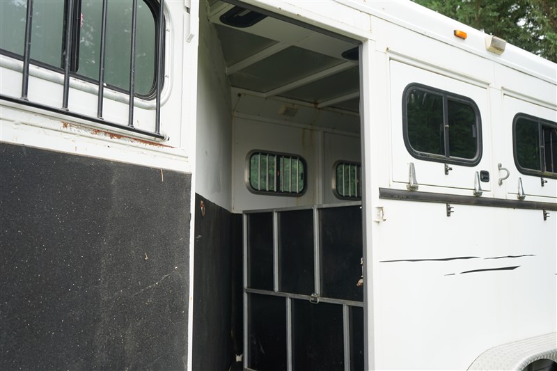 Trailer Photo 16