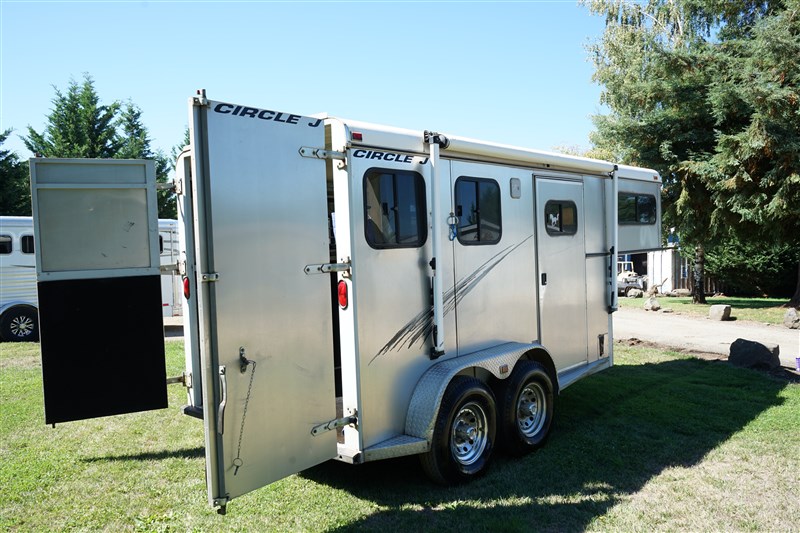 Trailer Photo 19