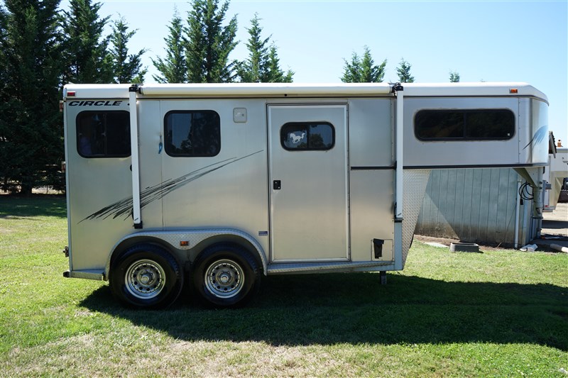 Trailer Photo 8