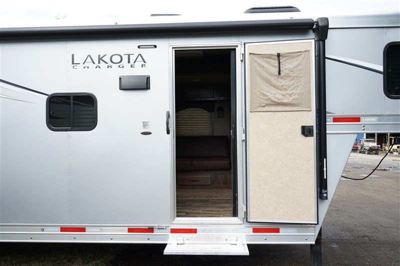 Trailer Photo 28
