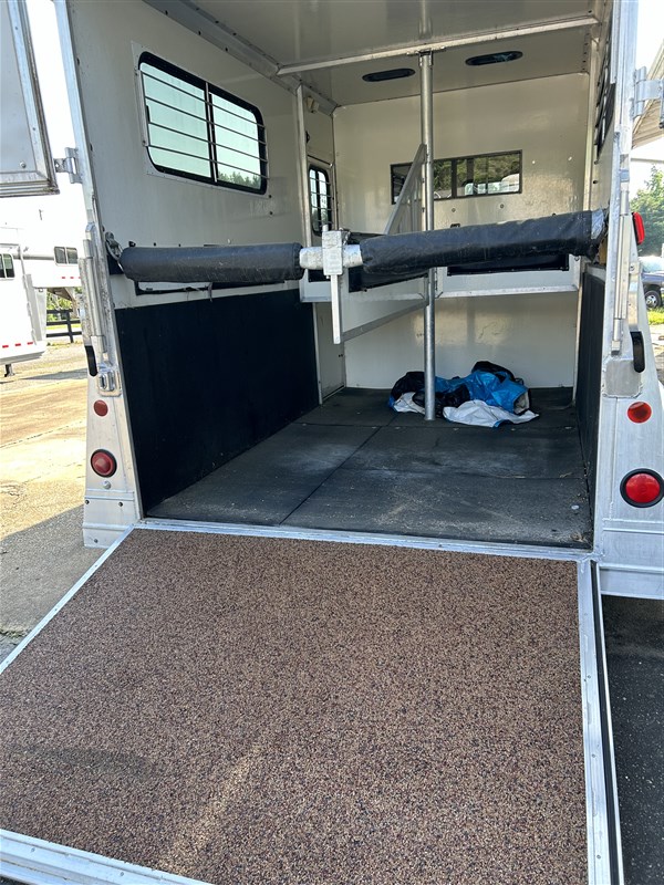 Trailer Photo 9