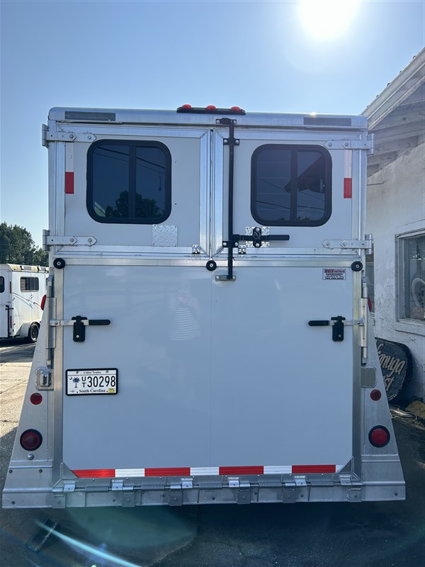 Trailer Photo 2