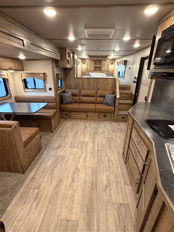2026 Lakota ch8315sr