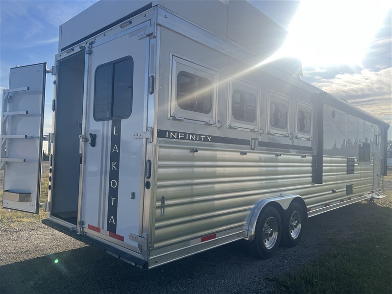 Trailer Photo 25