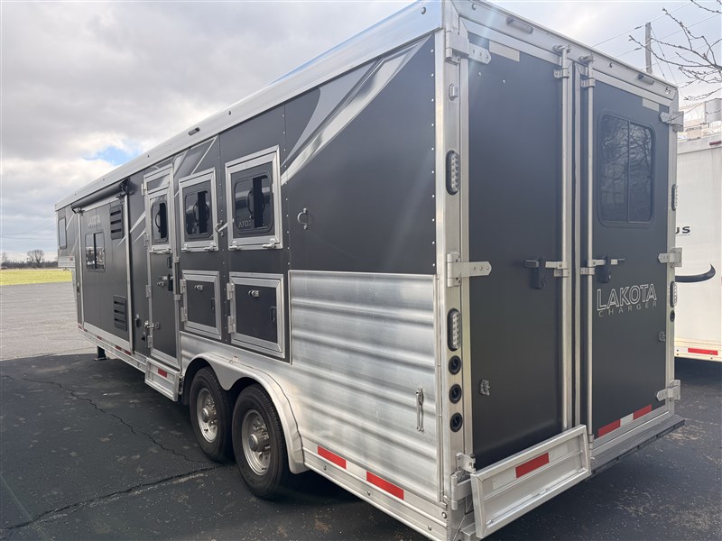 Trailer Photo 24