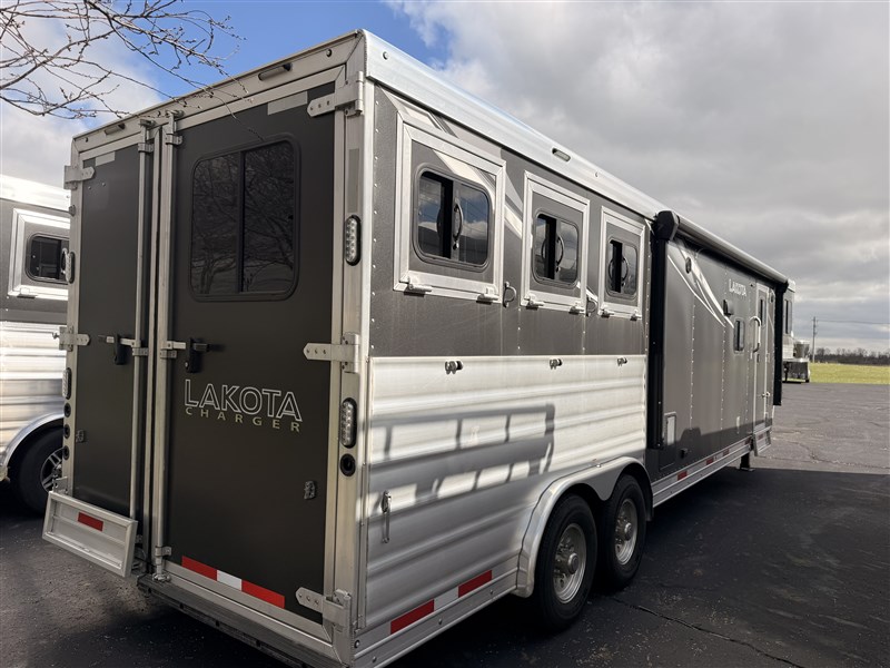 Trailer Photo 25