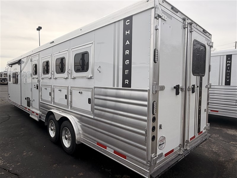 Trailer Photo 24