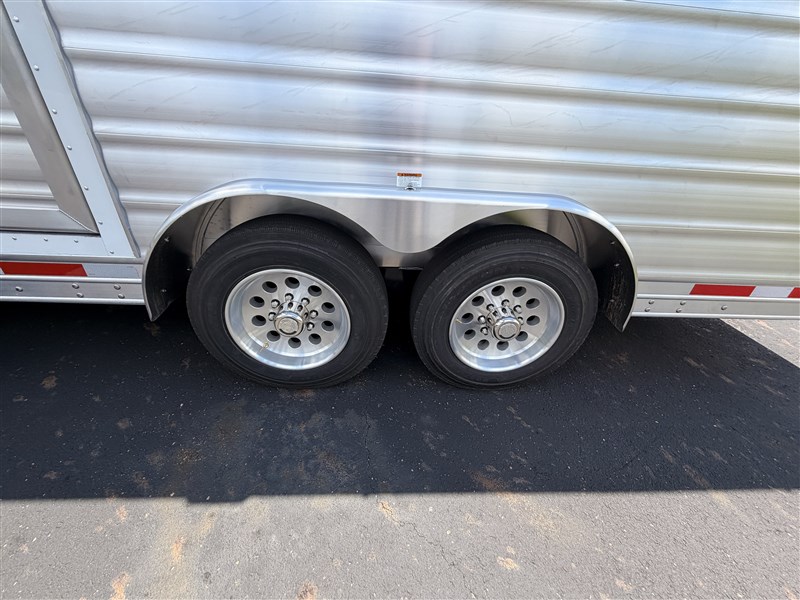 Trailer Photo 7