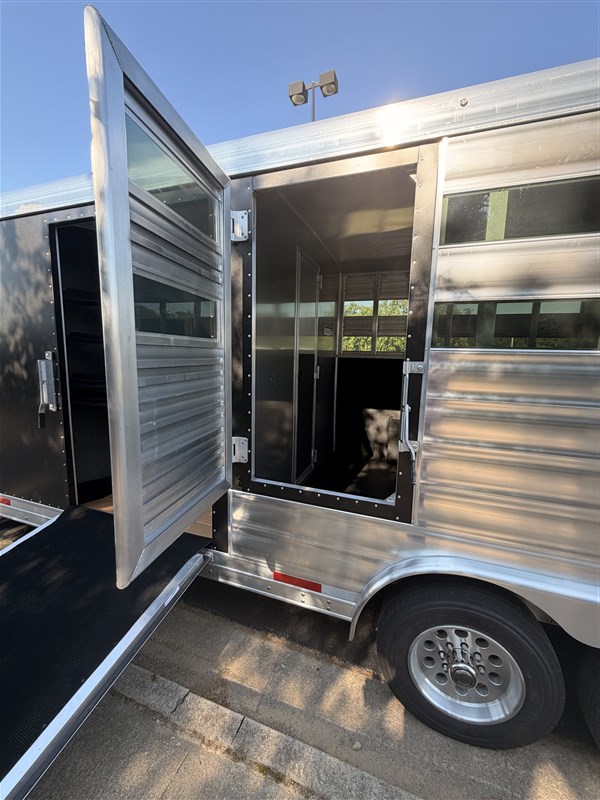 Trailer Photo 25