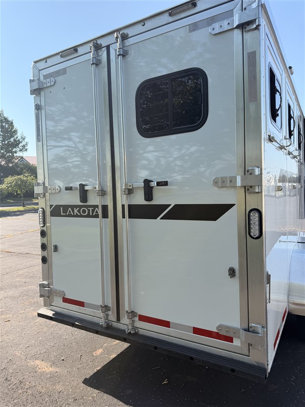 Trailer Photo 21