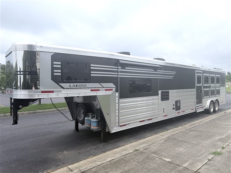 2027 Lakota CH8413