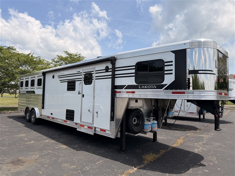 2027 Lakota CH8411