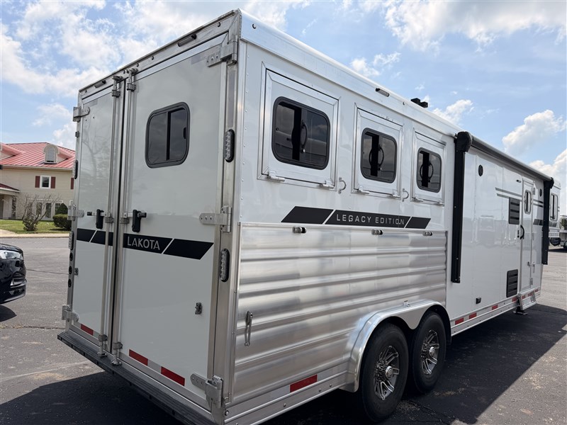 Trailer Photo 23