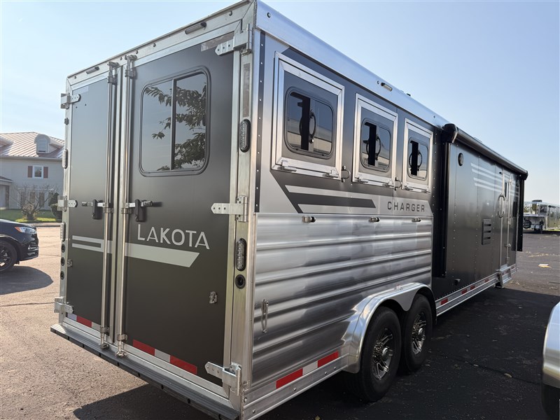 Trailer Photo 27