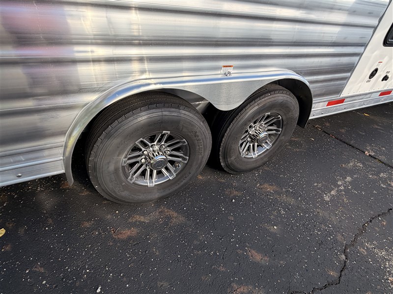 Trailer Photo 26