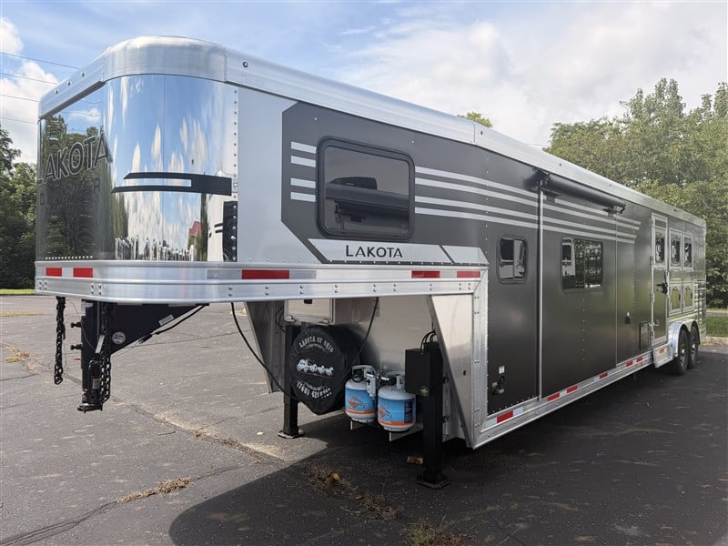 2027 Lakota CH8316