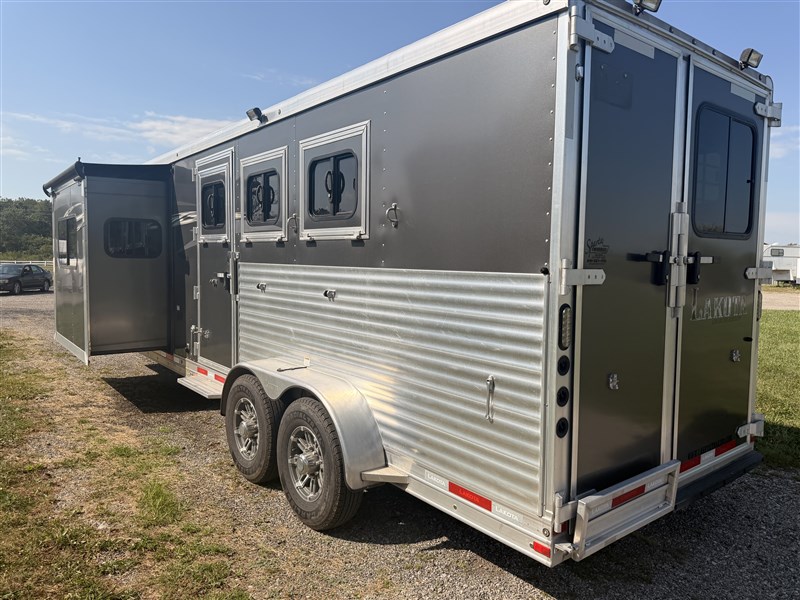 Trailer Photo 8