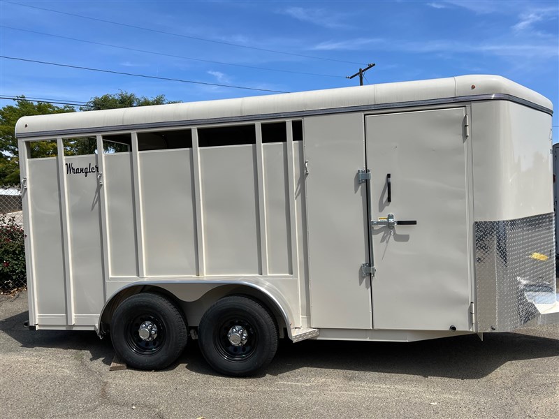 Trailer Photo 2