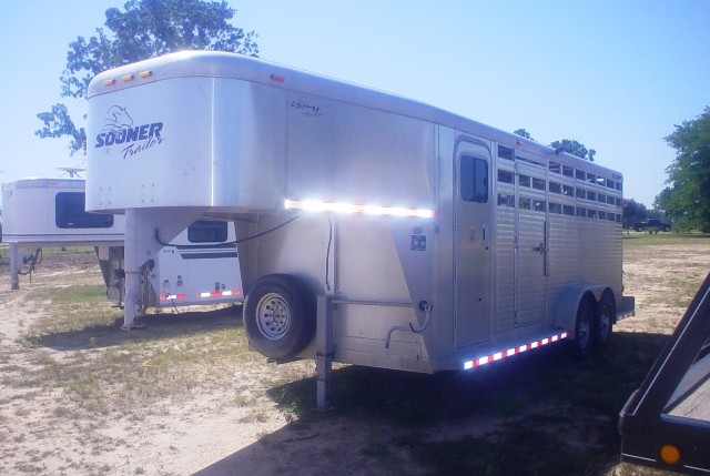 2004 Sooner SR220