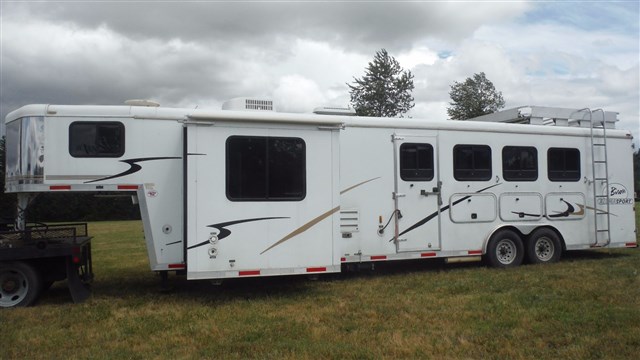2007 Bison 8410 Alumasport