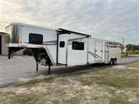 2024 Merhow 8' wide 12' lq with slide and midtack with bunks