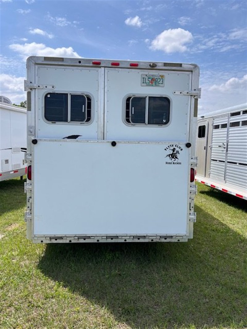 2000 Exiss 4 horse gooseneck w/dressing room and ramp