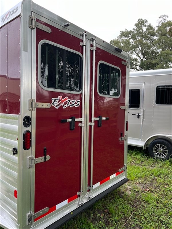 2025 Exiss 3 horse model xt slant load w/dressing room