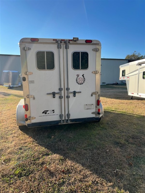 2016 4-star 2 horse slant load with dressing room
