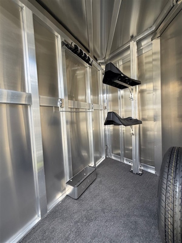 2026 Exiss 2 horse slant load w/ dressing room - model cxf