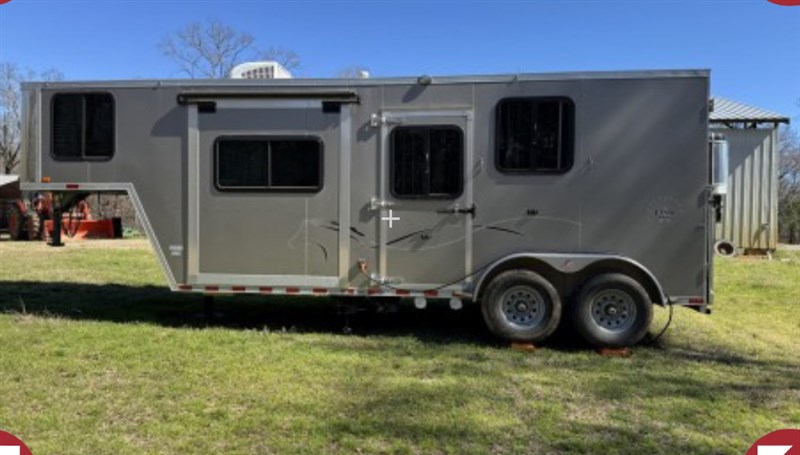Trailer Photo 2