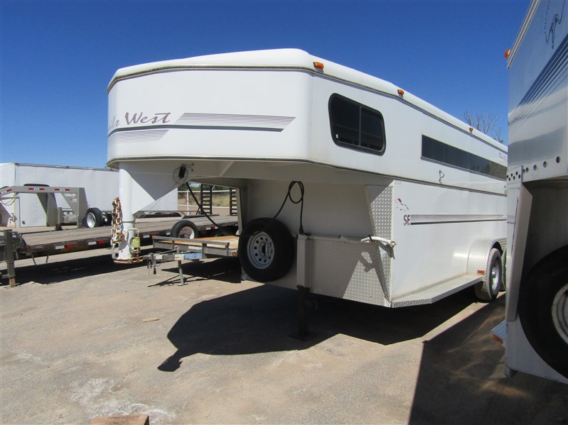 2001 Trails West 3-Horse GN Slant